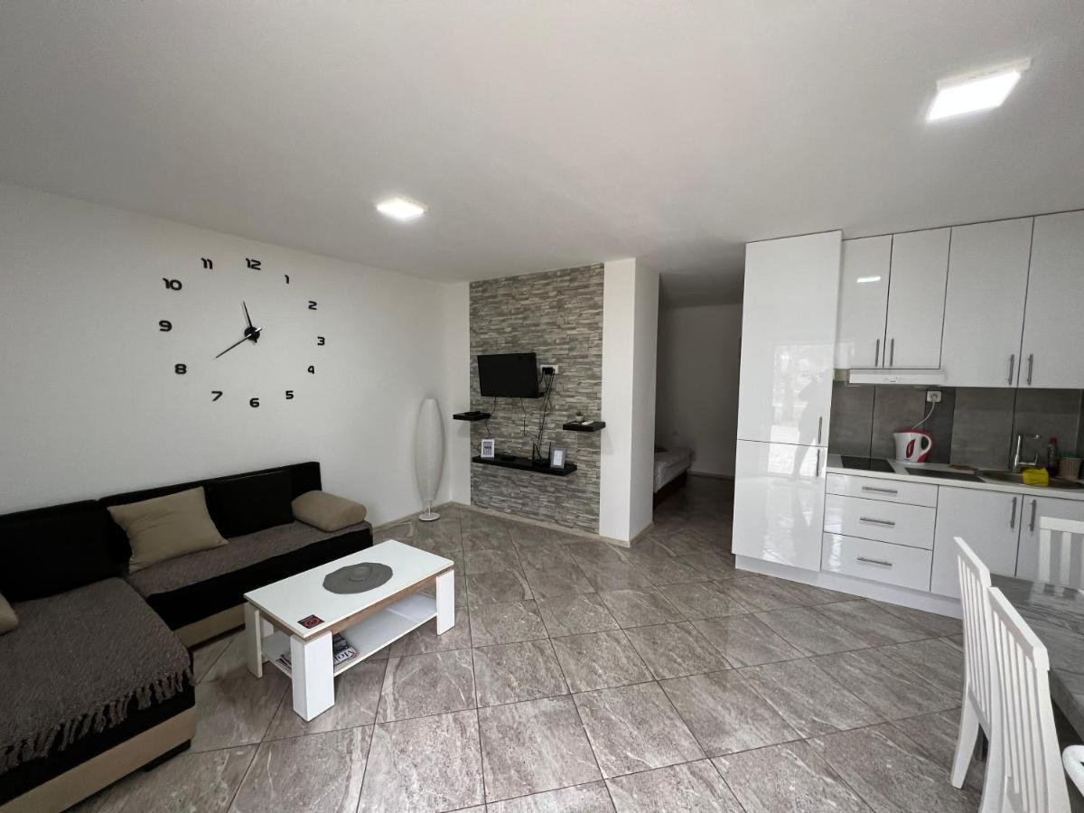 Aurora Apartment ซอมโบร์ ภายนอก รูปภาพ