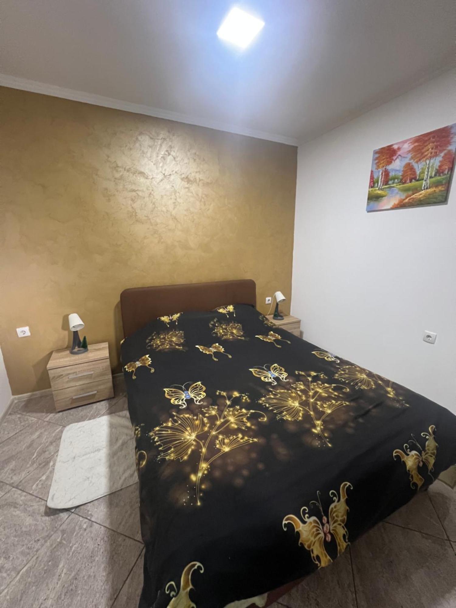 Aurora Apartment ซอมโบร์ ภายนอก รูปภาพ