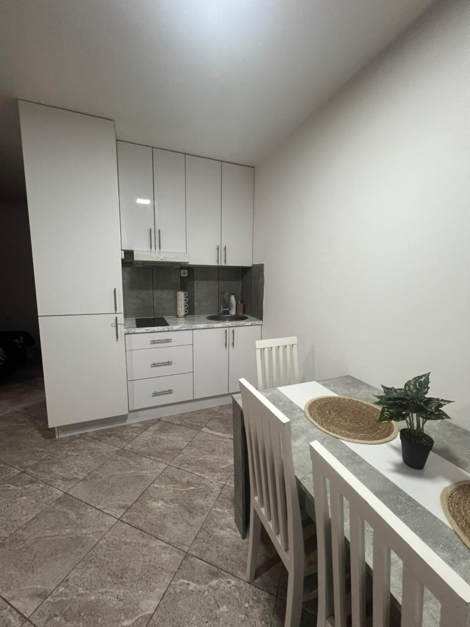 Aurora Apartment ซอมโบร์ ภายนอก รูปภาพ